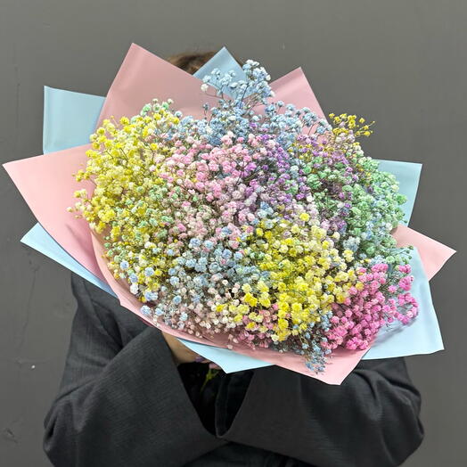 Букет из радужной гипсофилы