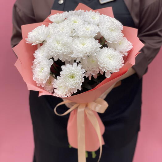 Нежный букет белых хризантем 🤍