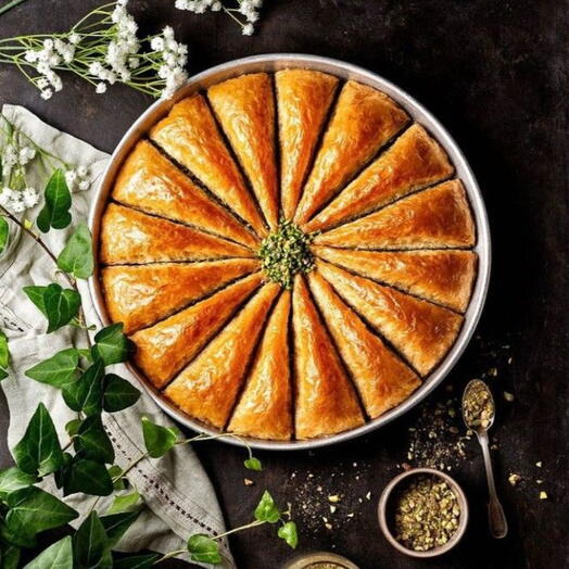 Пахлава из фило с фисташками