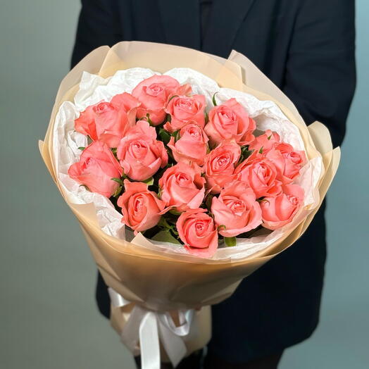 Моно букет GF из 15 коралловых роз