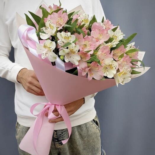 Букет из 9 нежный альстромерий 🥰