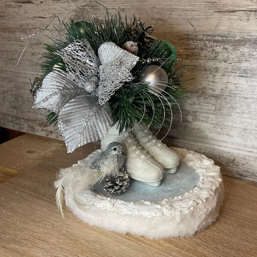 Новогодний декор «Фигурные коньки»