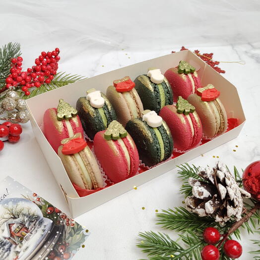 Макарон с новогодним дизайном