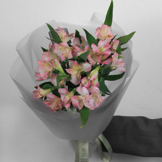 Букет розовых альстромерий, 5 шт в букете