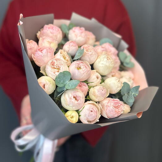 Букет из пионовидных роз Мэнсфилд парк