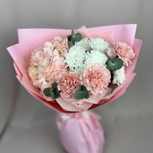 Нежный букет комплимент 💕 гортензия, хризантема, диантус