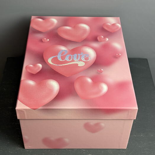 Подарочная коробка с сердечками 24/31/15
