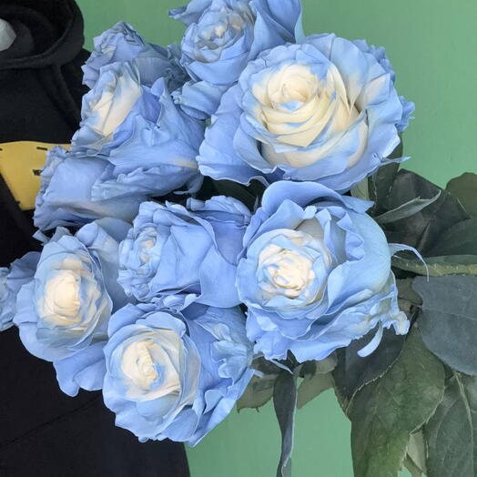 Букет Барби.  11 голубых роз Эквадор