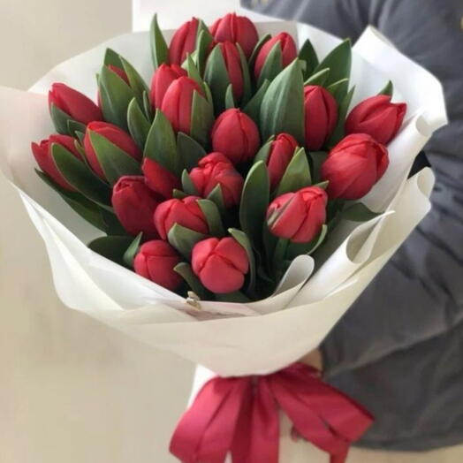 Букет из 21 красного тюльпана ️🌷