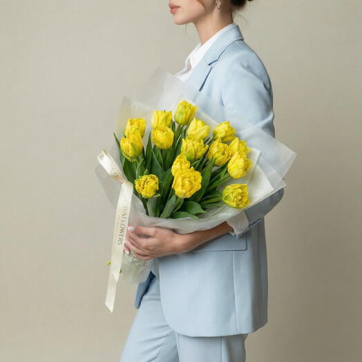 Монобукет из 15 желтых пионовидных тюльпанов