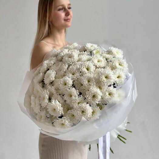 Букет из белых хризантем М