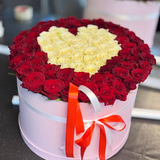 Бокс композиция из 101Розы белая и красная микс - Сердце ♥️