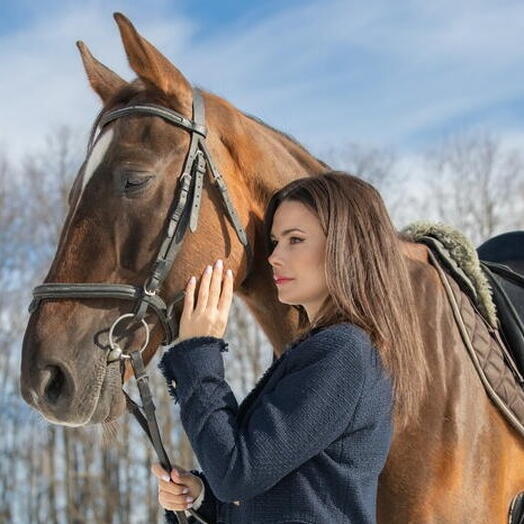 Сертификат на 30000 рублей на услуги Конного клуба