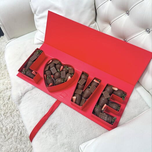 Клубника в шоколаде LOVE