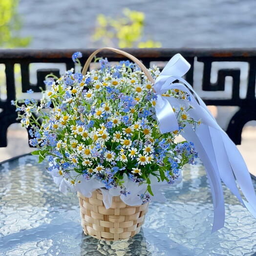 Корзина с ромашками и незабудками🌱🌸