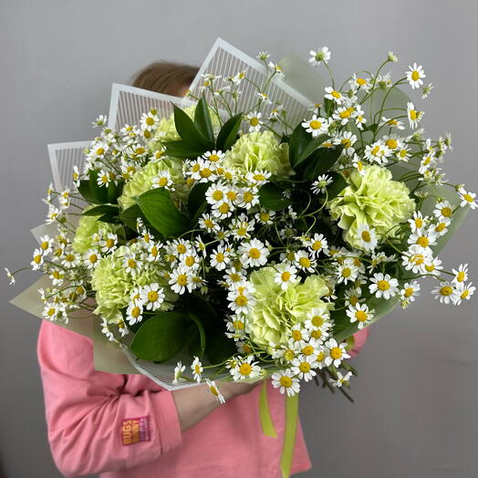 Зеленый дофаминовый букет💚стойких цветов. Ромашка, Диантус(Гвоздика) и Рускус