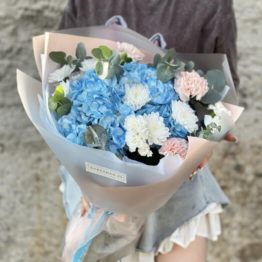 Букет с гортензией💙