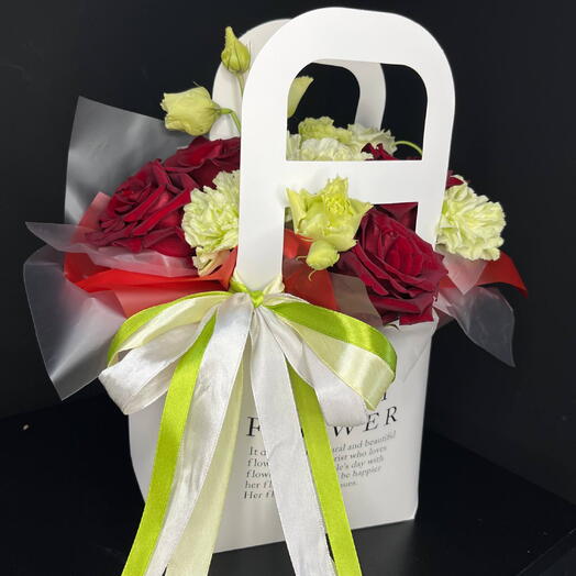 Композиция из красных роз🌹