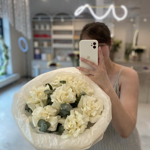 Букет 21 +подарок от Vivienne Sabo — румяна MACARON