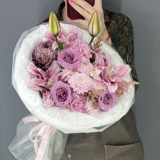 Букет ароматный 💜 Лилия сорт Изабелла 🌿 хризантема бигуди 🩷 Роза сорт Маритим 🌺 розовый лиантус 💖