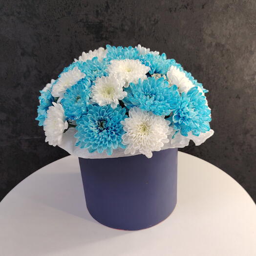 Композиция в шляпной коробке