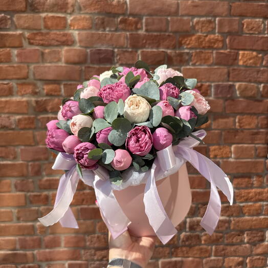 Композиция из пионовидных роз 💖