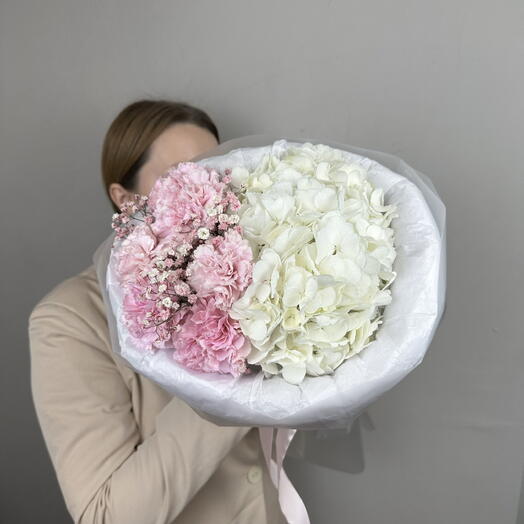 Букет-комплимент из Гортензии, Диантусов и Гипсофилы💓