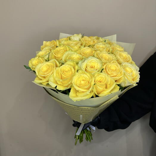 Роза желтая 15 штук