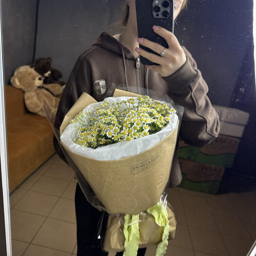 Стильный букет ромашек