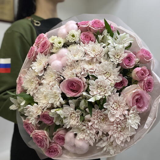 Сборный букет с кустовыми розами