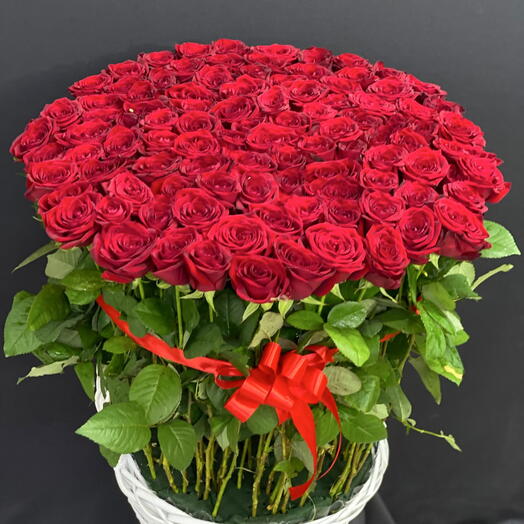 🌹101 КРУПНАЯ КРАСНАЯ РОЗА В ПЛЕТЕНОЙ КОРЗИНЕ🌹