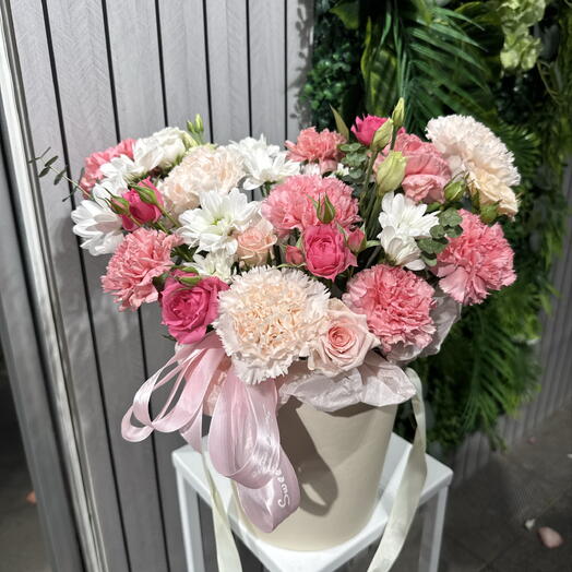 Кашпо с диантусами🌸57000