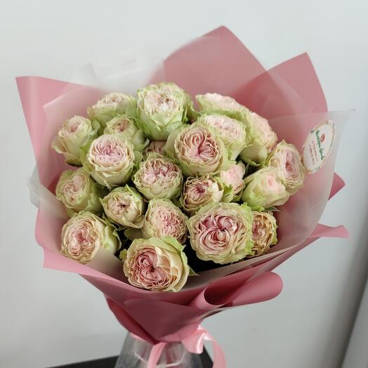 Ramo de rosas de peonía arbustiva