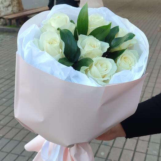 Букет из белоснежных роз