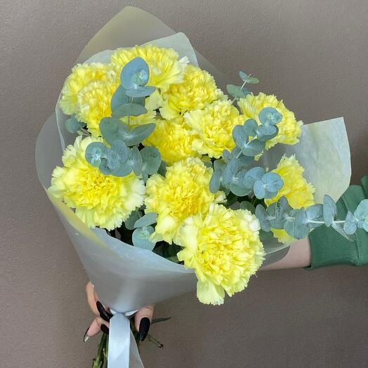 11 lemon cloves with eucalyptus