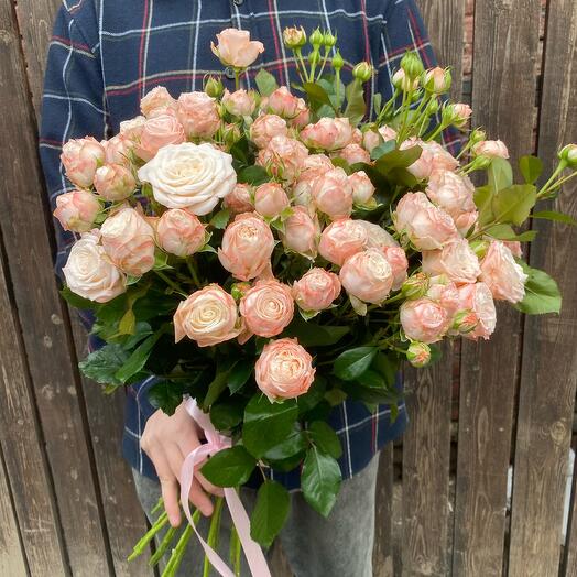 Bouquet of bushy peony-shaped roses