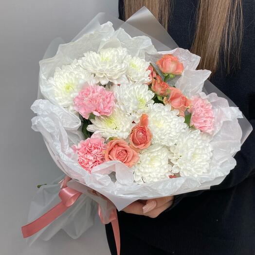 The bouquet is assembled😊