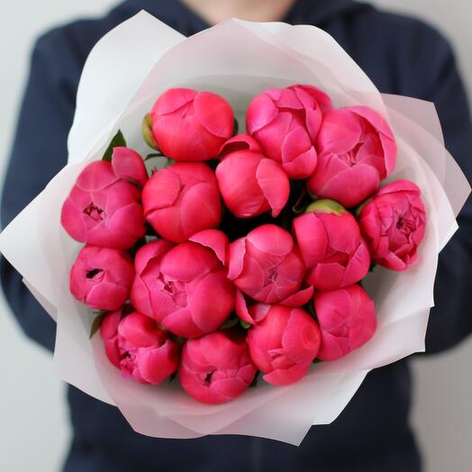 15 розовых пионов. Букет 15 MEGAFLOWERS