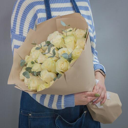 Bouquet of 25 white roses