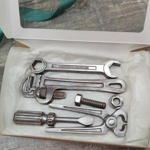 Набор инструментов из шоколада