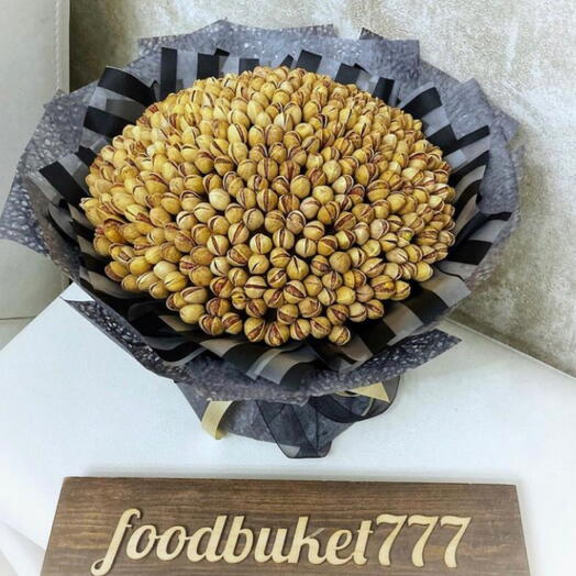 Букет из фисташек