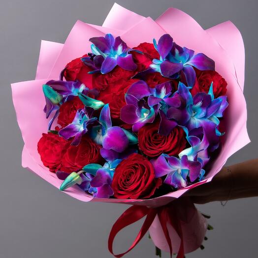 Fragante ramo de Rosas rojas con Orquídeas "atracción Mágica"