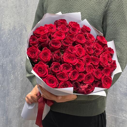Красное в сером