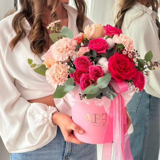 Цветочная композиция в коробке 🌸🤍