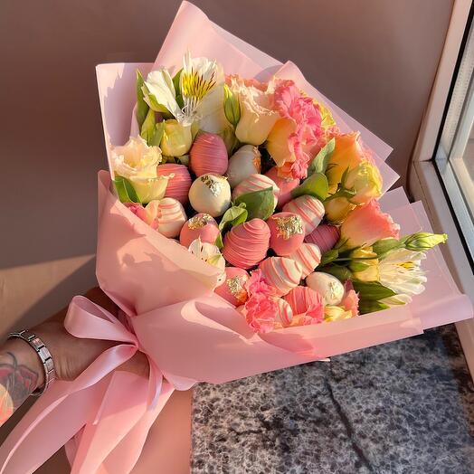 Клубника в шоколаде и эустома