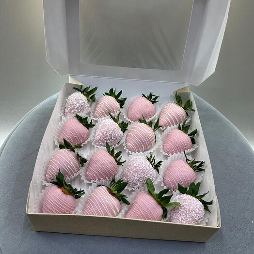 Клубника в шоколаде (16 шт) Арт. 26