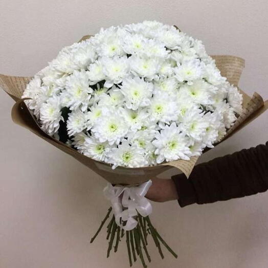 11 White Chrysanthimoms Bouquet