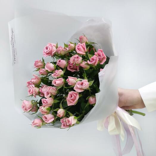 Bouquet of 7 bushy pink roses