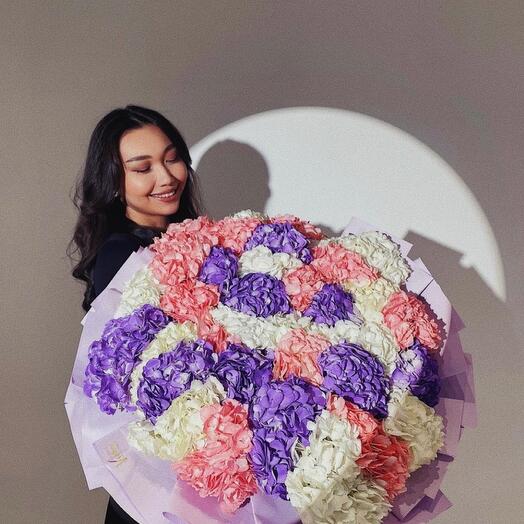 Букет из гортензии