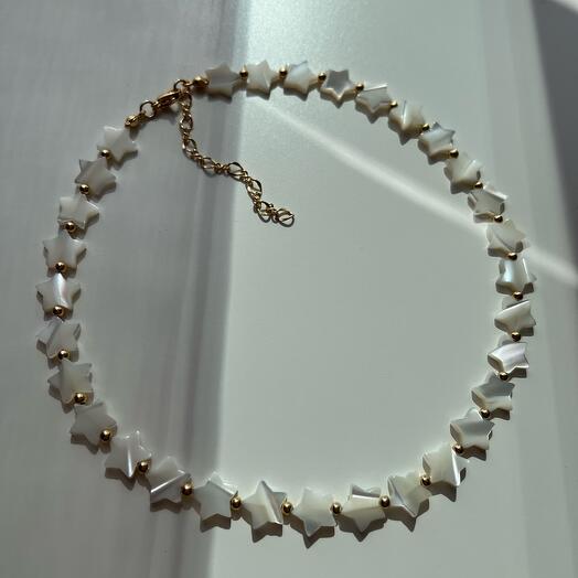 Чокер из звездочек перламутра